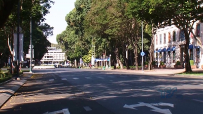 Một thành phố khác
